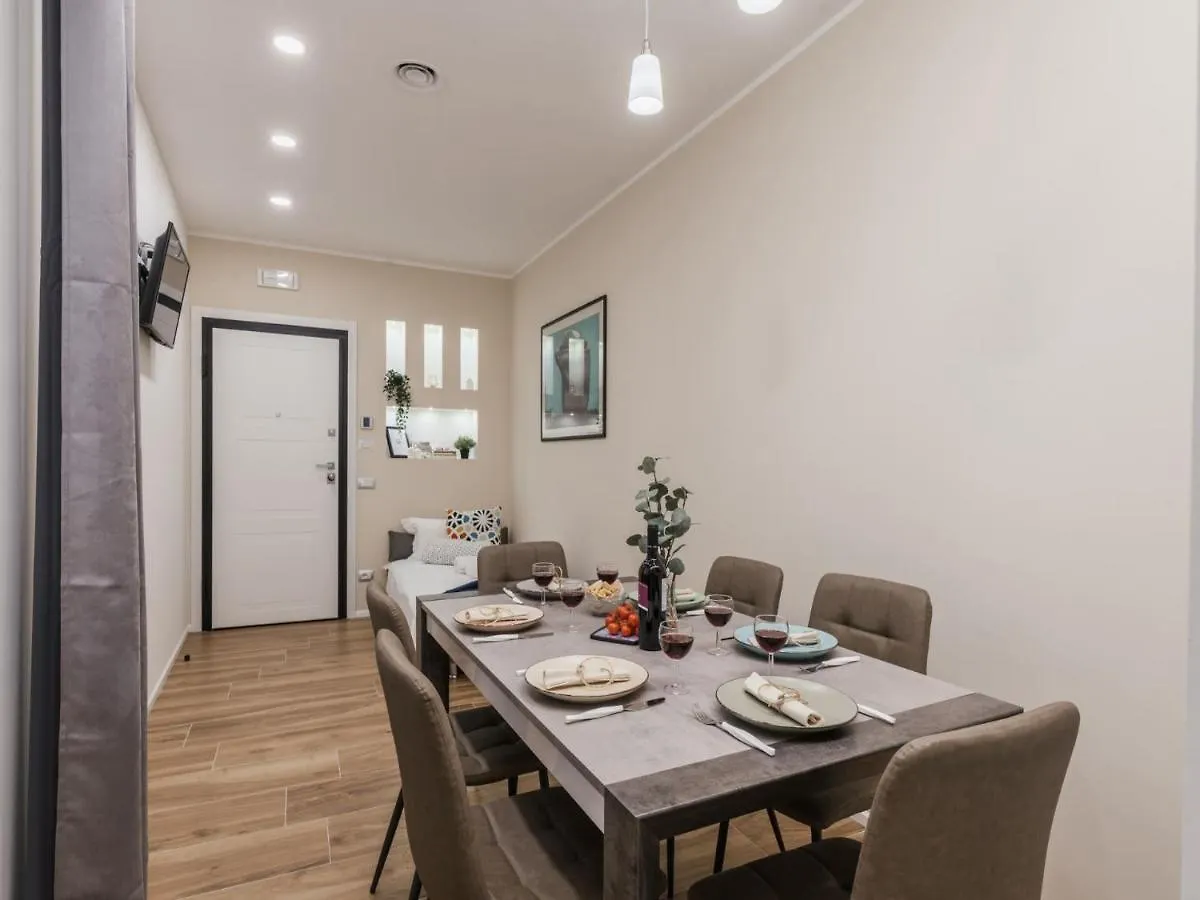 The Best Rent - Modern Three-Bedroom Apartment A Few Steps From The Colosseum