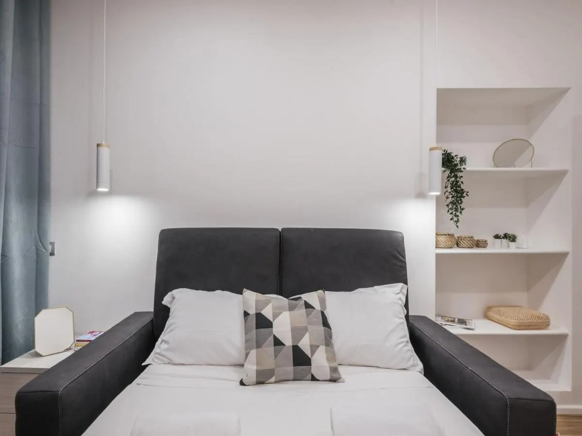 The Best Rent - Modern Three-Bedroom Apartment A Few Steps From The Colosseum