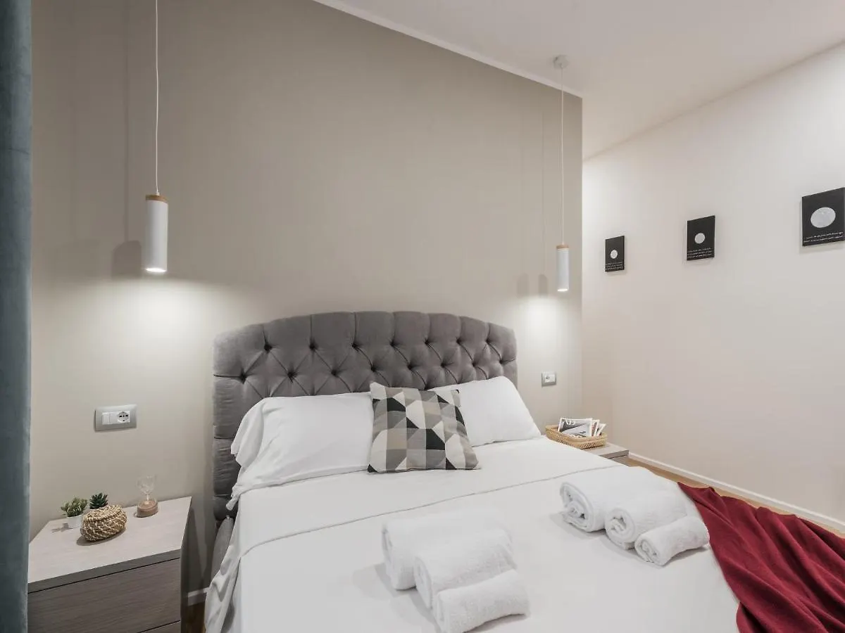 The Best Rent - Modern Three-Bedroom Apartment A Few Steps From The Colosseum